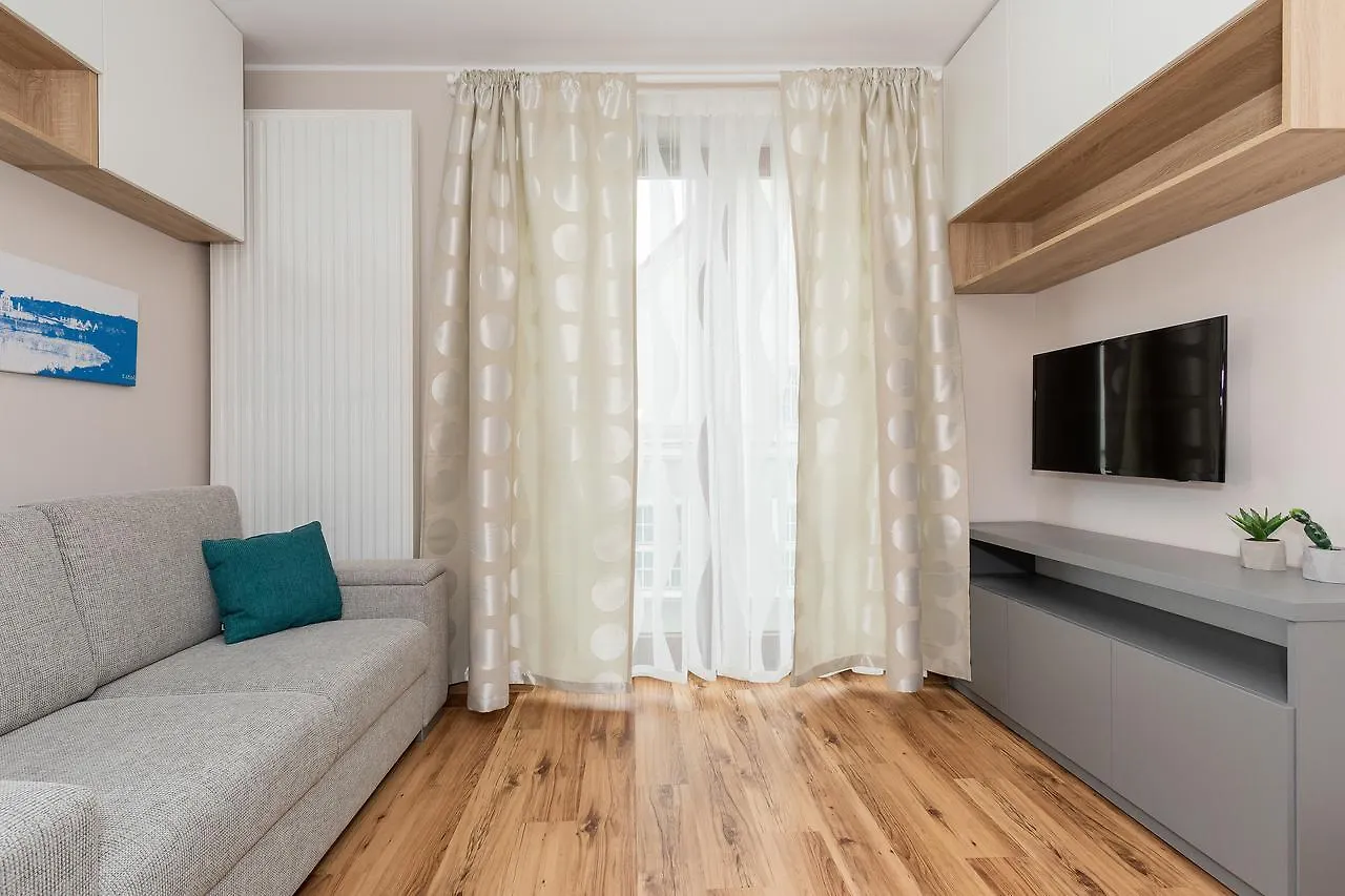 Apartments Poznań Old Town by Renters 0*,